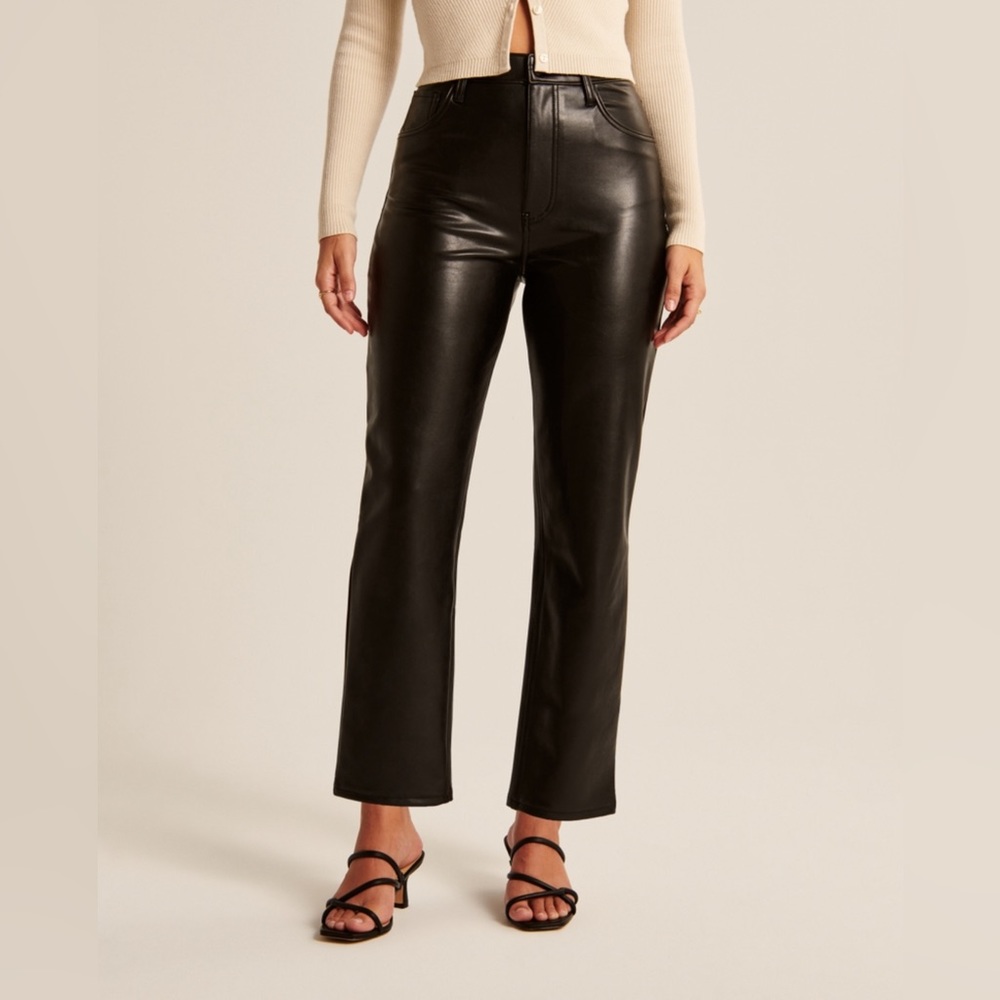 A&F The Ankle Straight Ultra High Rise Faux Leather Size 26 Extra Short